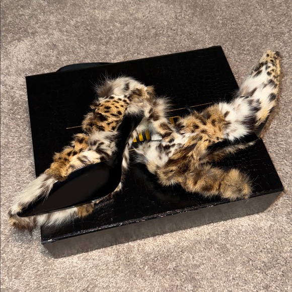 Shoe - Picture 5 of 9